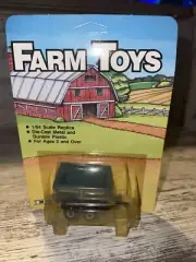 1/64th Scale Ford Blue Dry Fertilizer Spreader Ertl Implement