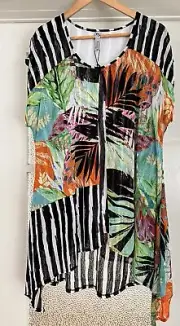 BNWT NEW Taking Shape Petite Plus Size SP (AU 16 - 18) Stretch Colourful Top