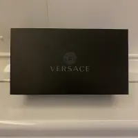 在飛比找蝦皮購物優惠-Versace 凡賽斯 專櫃 精品 紙盒 防塵袋 ［全新］