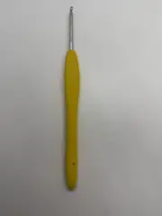 Clover Amour Crochet Hook-Size C - 2.75 mm