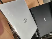 Dell XPS 9520 Laptop, Windows 11 Pro, NVIDIA Geforce RTX 3050, Silver Exterior,