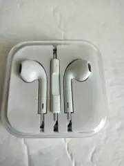 NEW Authentic Apple Wired iPhone iPad IPod Ear Buds | White AIR Buds