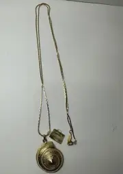 Napier Vintage Signed Gold Tone Sea Shell Pendant Chain Collar Necklace
