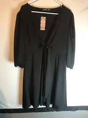 Women’s BooHoo Black Skater Dress Size US 14