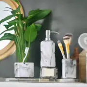 Mooi Space Tussen 4-Piece Faux Marble Bathroom Accessory Set