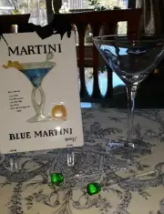 Martini CeramicPlaque w/stand, Martini Glass w/ 2 Glass Olive Cocktail Picks NEW