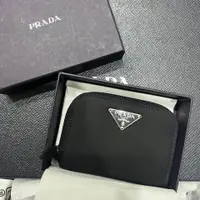 在飛比找PopChill優惠-[二手] PRADA 拉鍊零錢包