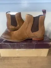 Johns & Murphy Barrett Chelsea Boot Tan Oiled Suede Size 8.5