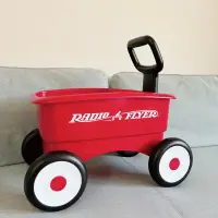 在飛比找蝦皮購物優惠-RADIO FLYER 絕版寶寶玩具手推車+童書