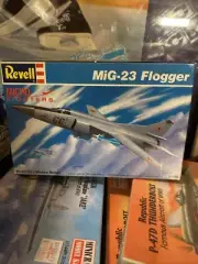 Rare Estate Revell Micro Fighters Meig 23 Flogger 1/144 Model Kit