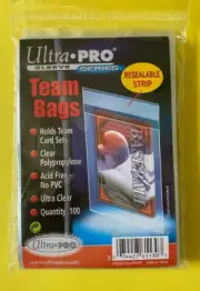 Ultra Pro TEAM Bags 1 Pack of 100 Resealable Team Bags