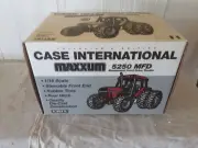 VINTAGE ERTL CASE INTERNATIONAL MAXXUM 5250 MFD DUAL WHEEL TRACTOR in the BOX