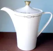Waterford China Dorado Coffee Pot Teapot Gold/Platinum Trim 4 Cup New in Box