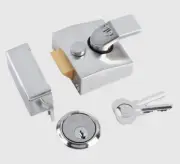 YALE DEADLOCKING NIGHTLATCH P85 SATIN 40MM