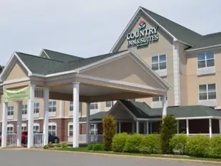 Holiday Inn Express & Suites Marquette