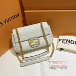 FENDI 芬迪 全皮 法棍包 壓紋LOGO 柔軟羊皮 公主白 鏈條包 肩背包 斜挎包 單肩包