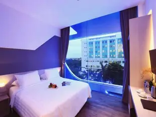 歐榮飯店 - 潘台英達卡普Ozone Hotel Pantai Indah Kapuk