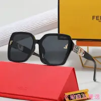 在飛比找Yahoo!奇摩拍賣優惠-潮牌 芬迪 FENDI太陽眼鏡 防強光 太陽墨鏡 衕款眼鏡太
