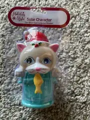 NEW Solar Powered Wagging Fish Christmas Santa Kitty Cat sit on computer monitor