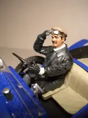 1/18 FIGURE DRIVER 2 CHENARD 1923 VROOM PAINTED FOR MINICHAMPS SPARK LE MANS