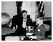 PRESIDENT JOHN. F KENNEDY JFK WITH ROBERT F. KENNEDY RFK 4X6 PHOTO