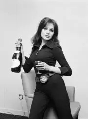 Madeline Smith James Bond actress Live and Let Die OLD PHOTO 64