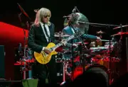 Davey Johnstone of the Elton John Band at Joe Louis Arena on Novem- Old Photo 6