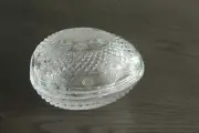 VINTAGE 1977 AVON COVERED SOAP DISH EGG SHAPE CLEAR GLASS MOTHERS DAY