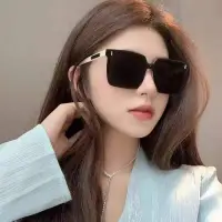 在飛比找蝦皮商城優惠-韓國流行時尚網紅熱門款浪漫風格優雅性感太陽眼鏡73821