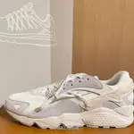 ❗現貨❗️NIKE AIR HUARACHE RUNNER 男款 灰白 復古 慢跑 休閒 武士鞋 DZ3306-100