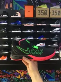 在飛比找Yahoo!奇摩拍賣優惠-實體店面Nike KYRIE FLYTRAP II EP 籃