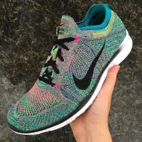 在飛比找蝦皮購物優惠-Nike Free Tr Flyknit 彩虹色🌈 23.5