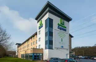 史雲頓西M4 - J16路口智選假日飯店Holiday Inn Express Swindon West M4 Jct 16