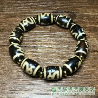 マサマサ様　12～18世紀ブータン郊外出土　古代天珠　虎牙天珠　風化 マサマサ様 12～18世紀ブータン郊外出土 古代天珠 虎牙天珠 風化