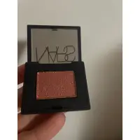 在飛比找蝦皮購物優惠-NARS 閃耀單色眼影MENDOZA 1.1g