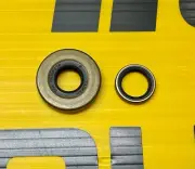 McCulloch Crank Seals 61618 & 110260 SP 80/81, PM 800, 805, 850 and More (Bin 8)