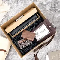 在飛比找momo購物網優惠-【Betrue】精緻紳士鋼筆禮盒+霧光黑鋼筆+袖扣+證件套(