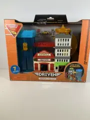 Driven By Battat BIG CITY CRUSIN’ Driven Vehicle Playset Parking Building Toy