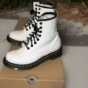 Dr. Martens Boots Women's Size 5 White 1460 PASCAL 8 Eye Leather 26802543