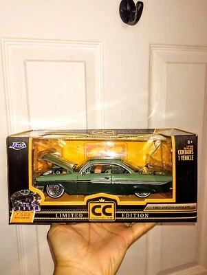 Jada Toy Collectors Club 1:24 Scale 1961 Chevy Impala Model Green Diecast