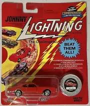 Johnny Lightning 1/64 The Challengers Custom Olds Toronado Red