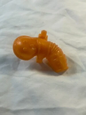 MAN-AT-ARMS 1980s Vintage HE-MAN MOTU FIGURE Nice LEFT ARM ARMOR STRAP T-124