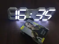 在飛比找Yahoo!奇摩拍賣優惠-LED時鐘 掛鐘 靜音 工業風 電子鐘 夜光 數字鐘 復古 