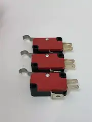 3 Pack Omron Micro Switch V1541c25 15A 1/2HP 125 250VAC 0.6A 125VDC 0.3A 250VDC