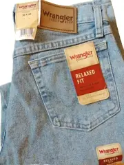 Wrangler 30×32 Rugged Wear Relaxed Fit Light Wash Blue Jeans Cotton Denim School