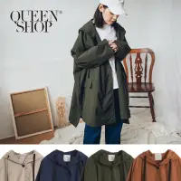 在飛比找蝦皮商城優惠-Ｑｕｅｅｎ Ｓｈｏｐ【02040601】排釦傘襬連帽風衣外套