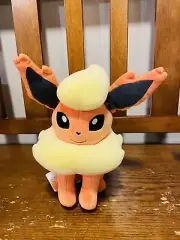 Pokemon Eevee friends 18 cm plush - Flareon