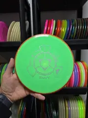 Axiom Mvp Discs Neutron Envy 172g #3 Disc Golf Putter approach