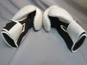 King Woman's 12 0z White Boxing Gloves