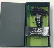 True Fabrications Art Glass Collection Wine Bottle Stopper Grapes NEW